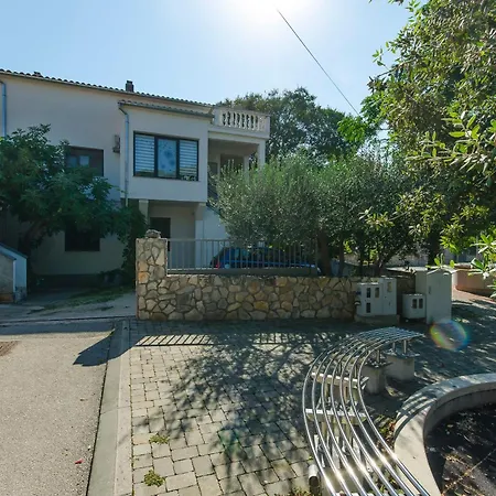Apartment Snjezana *