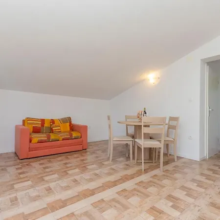Apartment Snjezana