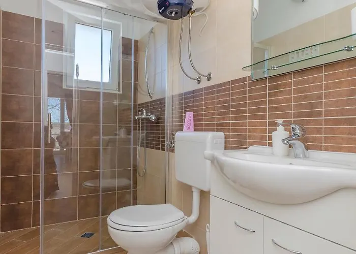 Snjezana * ピロヴァッツ